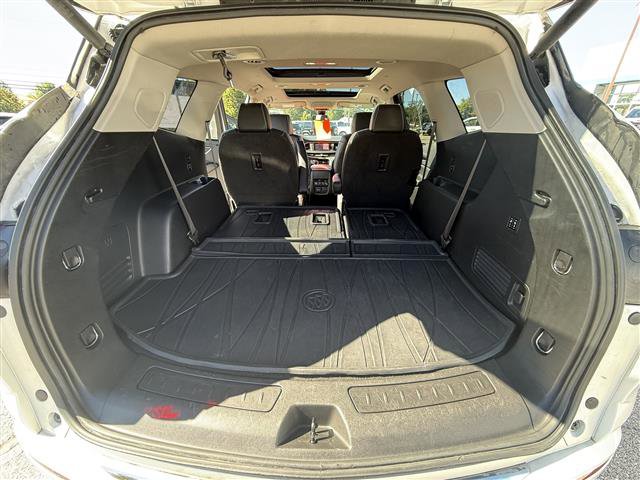 Used 2021 Buick Enclave Avenir w/ Avenir Technology Package image 31