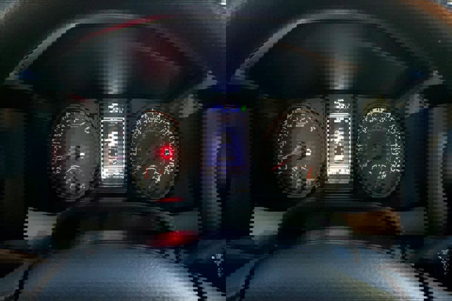 Used 2018 Toyota Tacoma SR image 24