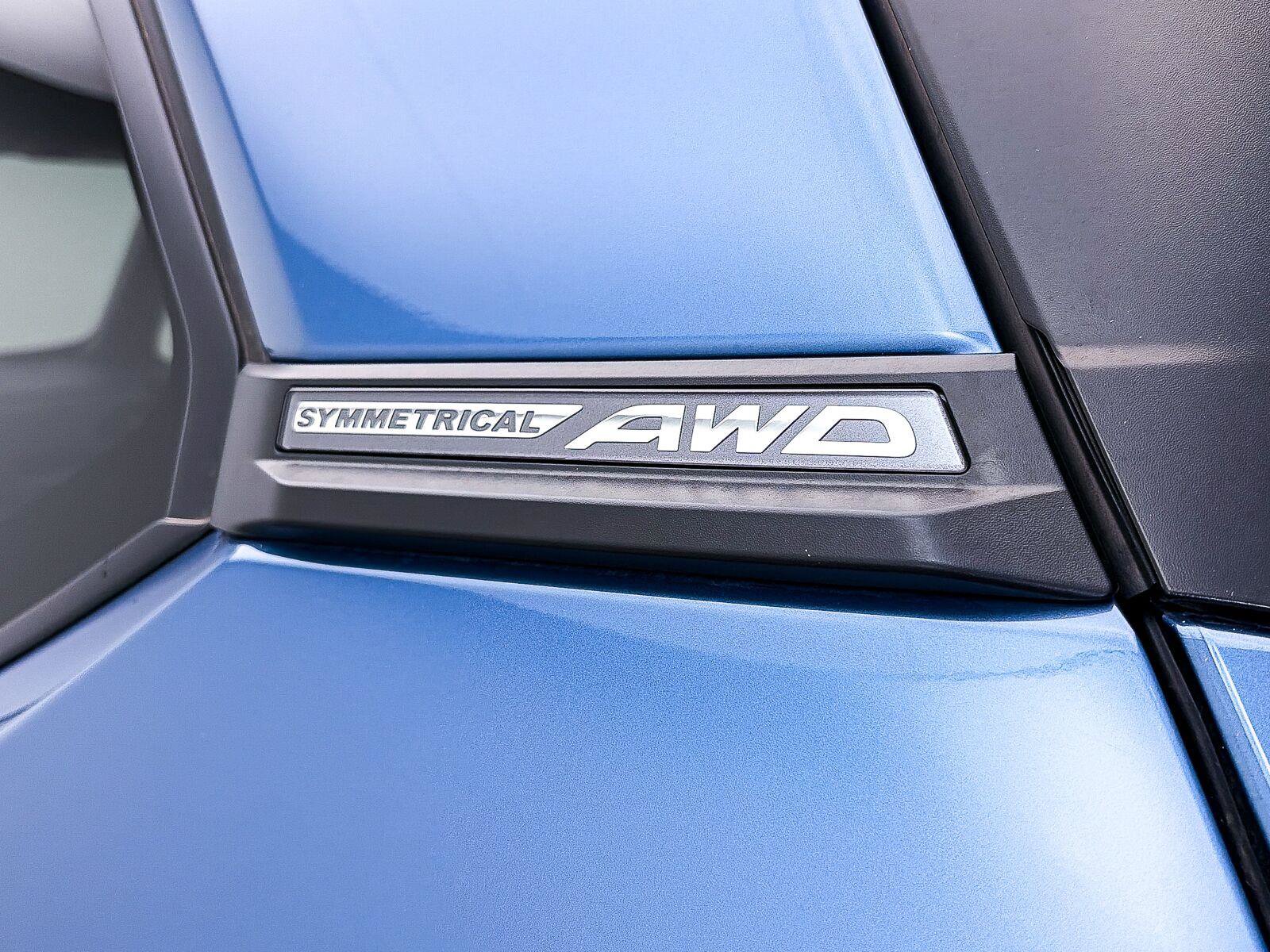 Used 2025 Subaru Forester Touring w/ Popular Package - Touring AWD/4WD image 1