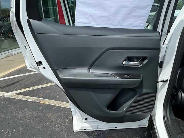 New 2025 Nissan Kicks SV w/ SV Premium Package AWD/4WD image 20