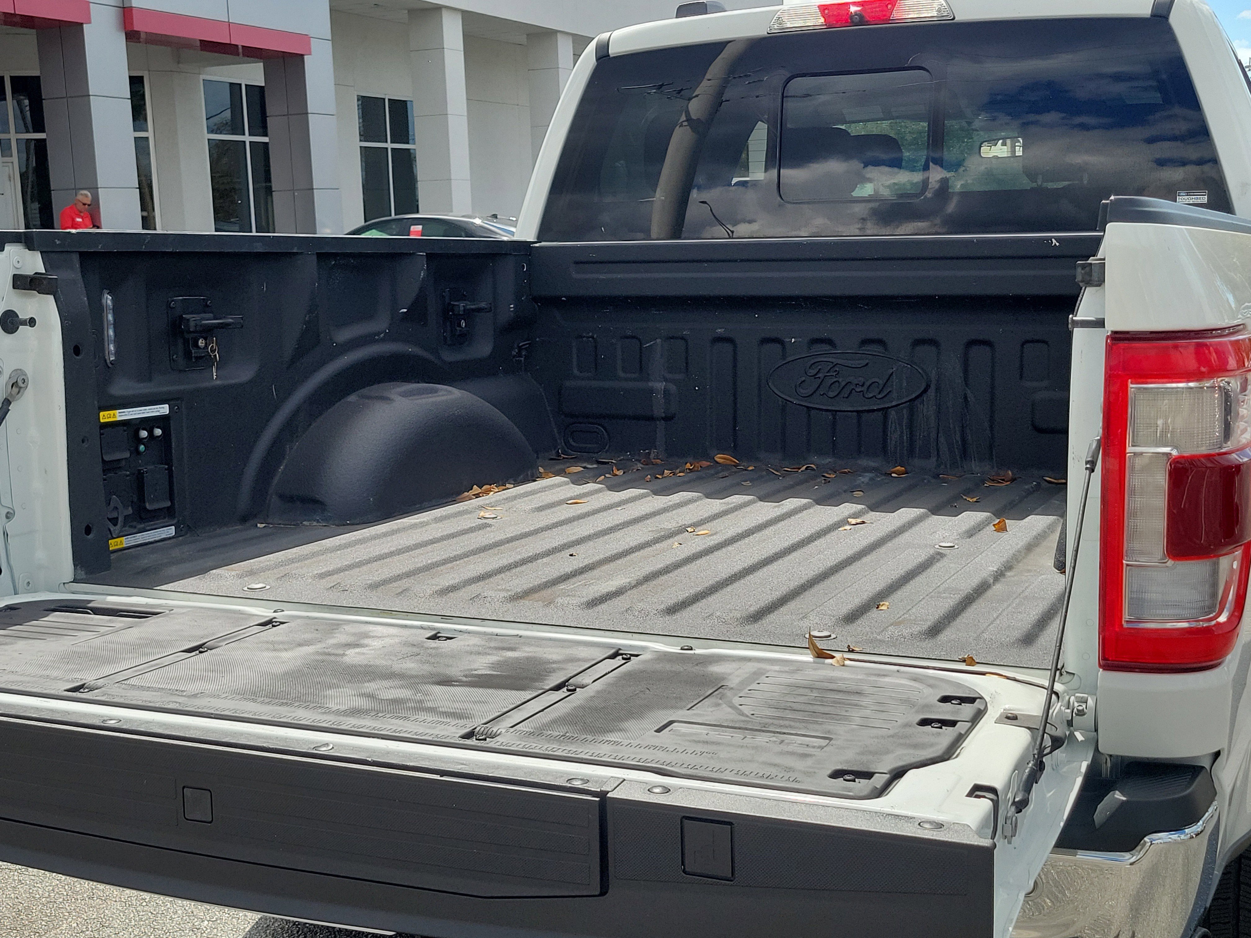 Used 2021 Ford F150 Lariat w/ Equipment Group 502A High image 11