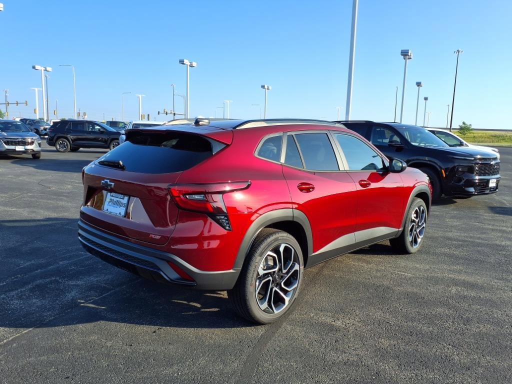 New 2025 Chevrolet Trax RS w/ Sunroof Package FWD image 3