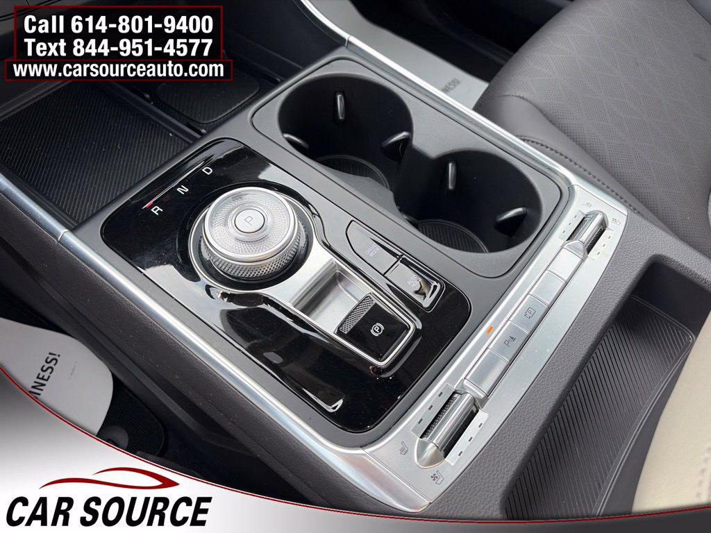 Used 2026 Kia Carnival SX w/ SX Dark Edition Package FWD image 23