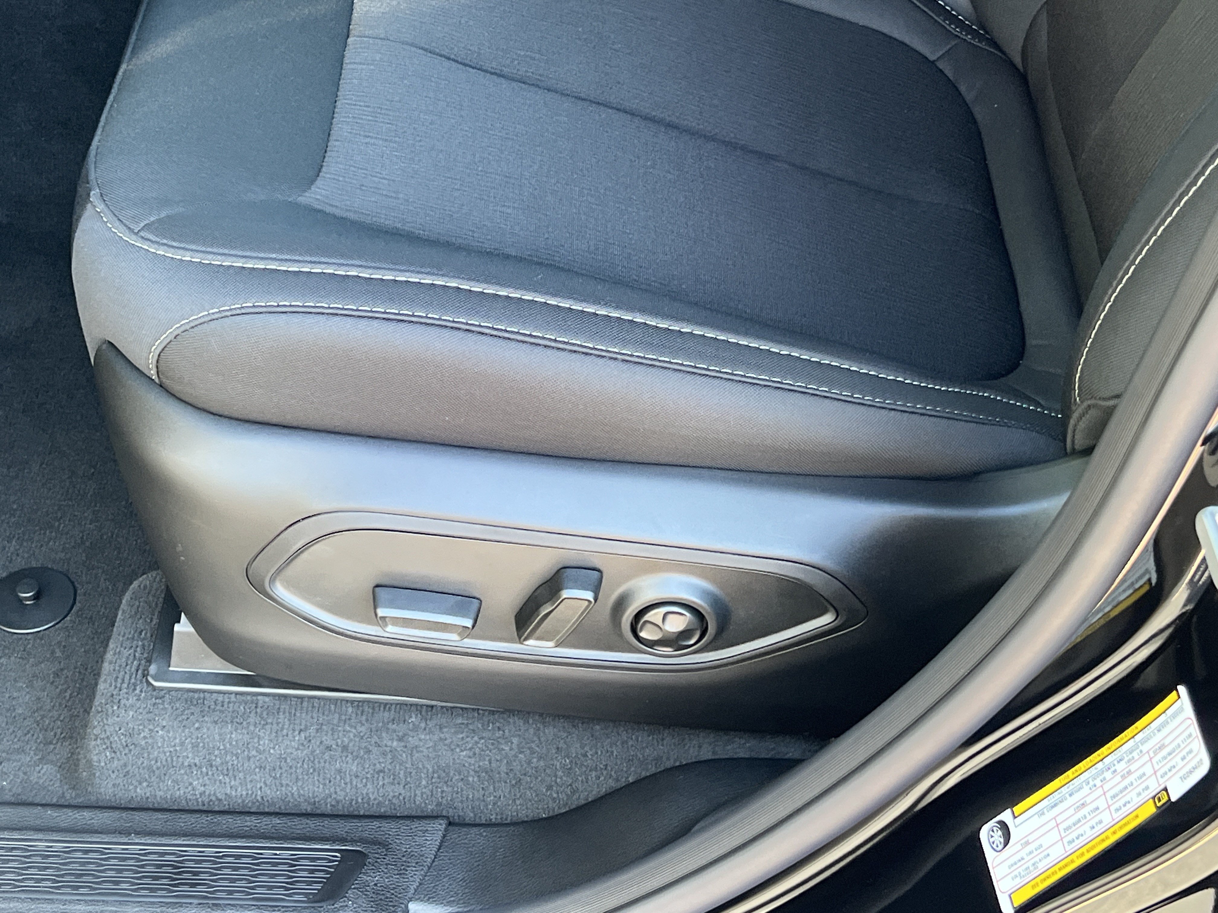 New 2026 Jeep Grand Cherokee Laredo X RWD image 12