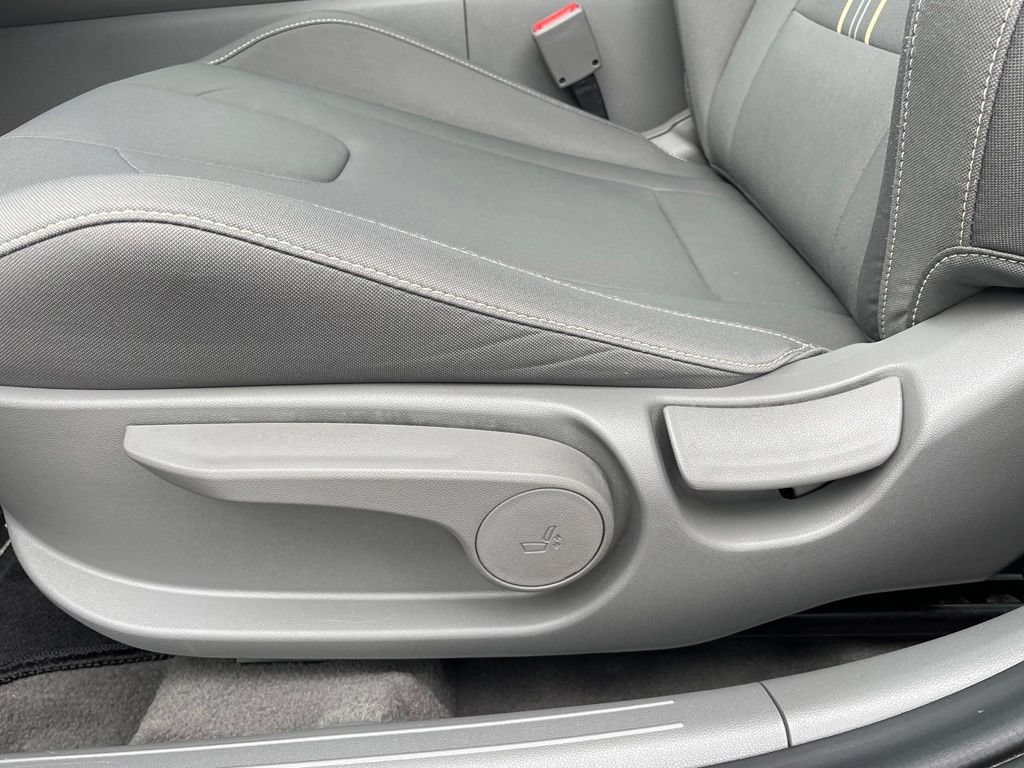 Used 2025 Hyundai Elantra Sport FWD image 10