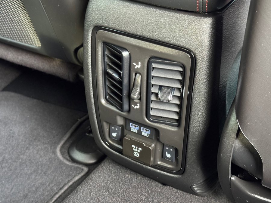 Used 2024 Dodge Durango R/T AWD/4WD image 40