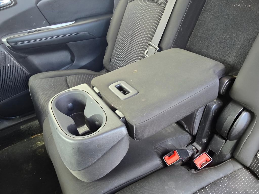 Used 2020 Dodge Journey SE FWD image 9