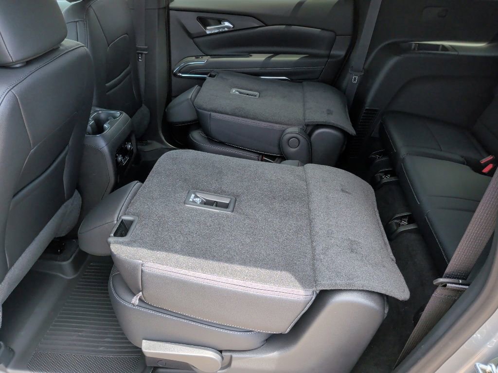 New 2026 Chevrolet Traverse LT FWD image 35