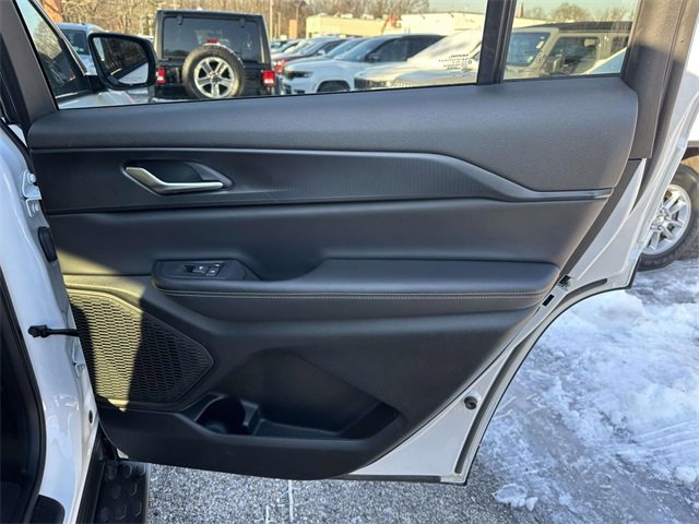 Certified 2024 Jeep Grand Cherokee L Altitude image 24