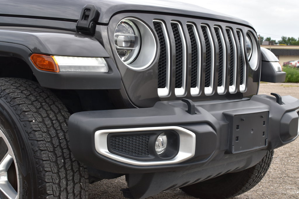 Used 2022 Jeep Wrangler Unlimited Sahara w/ LED Lighting Group AWD/4WD image 5