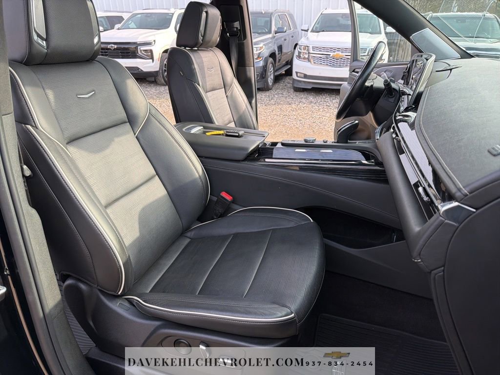 Used 2022 Cadillac Escalade ESV Sport w/ Touring Package image 30