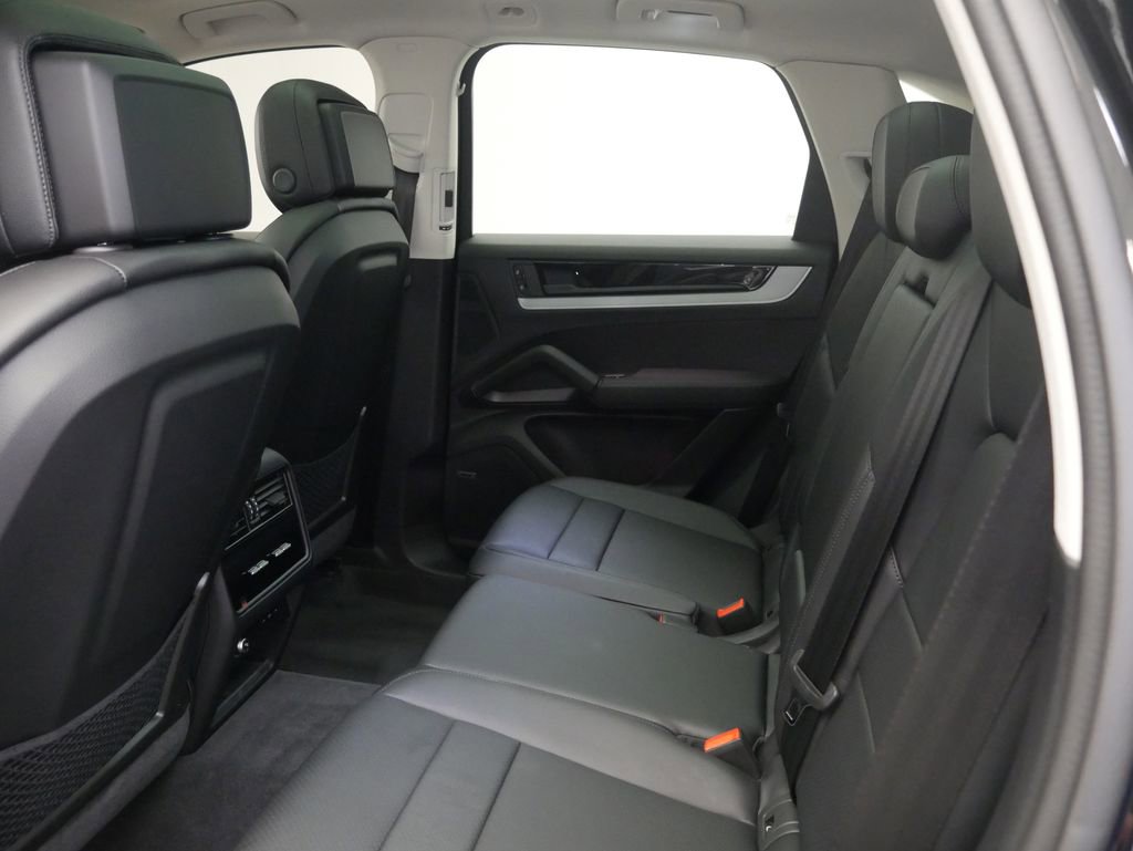 Certified 2024 Porsche Cayenne image 23