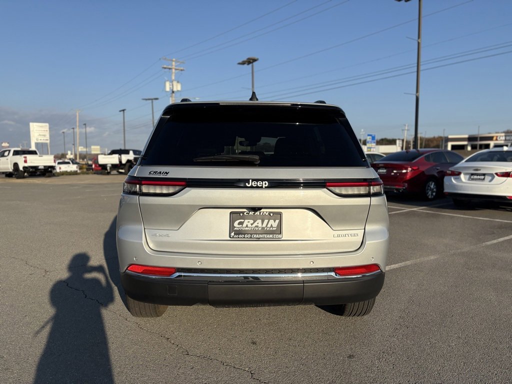 Used 2024 Jeep Grand Cherokee Limited w/ Trailer Tow Package image 6