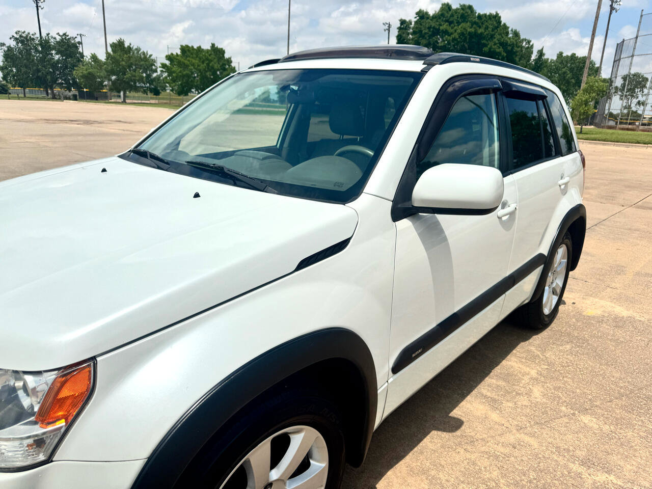 Used 2011 Suzuki Grand Vitara Limited image 6