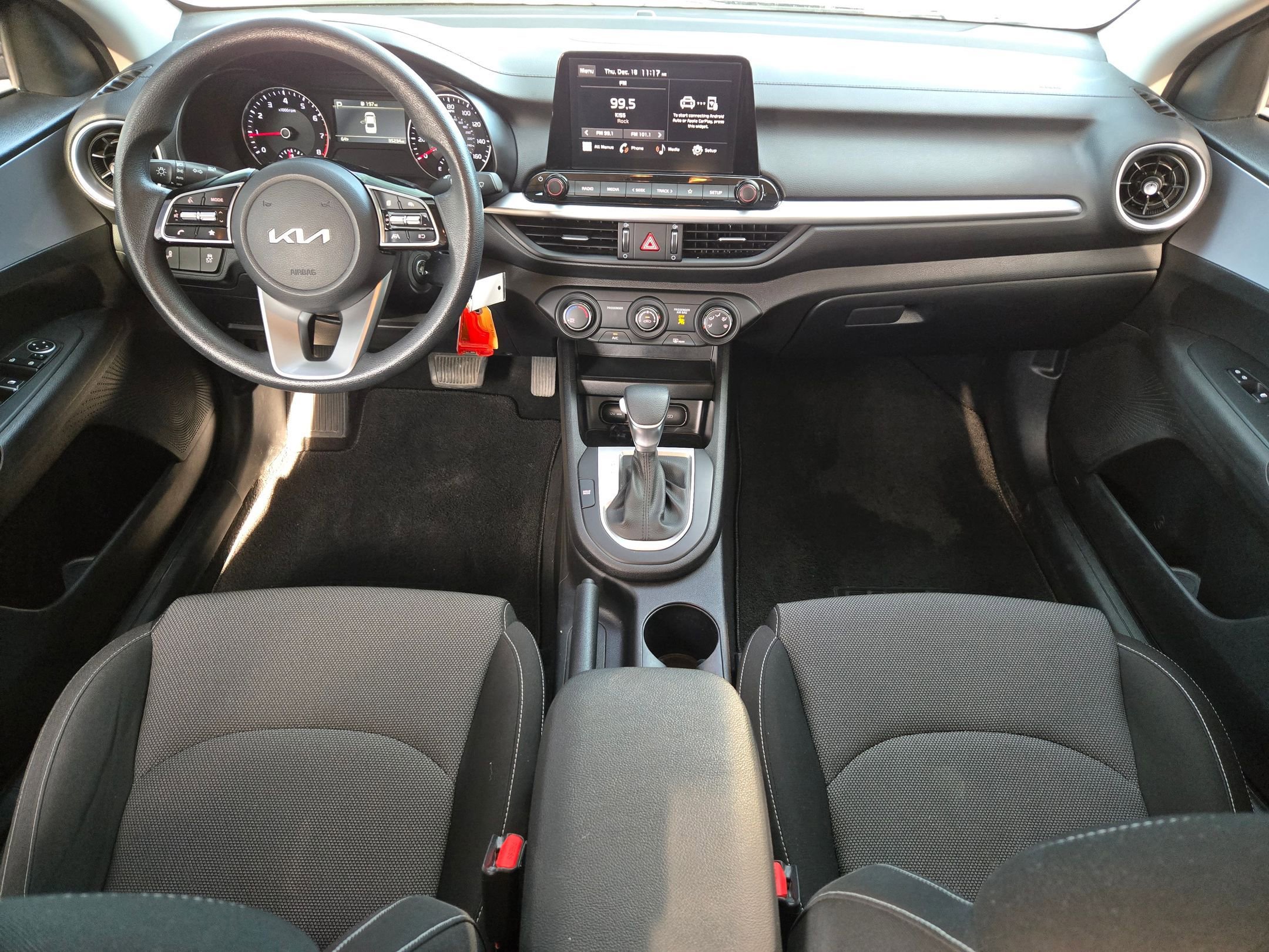 Used 2024 Kia Forte LXS w/ LXS Technology Package image 16