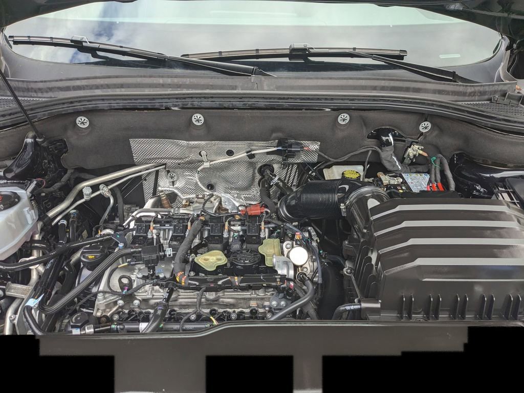 Used 2025 Volkswagen Atlas SE image 32