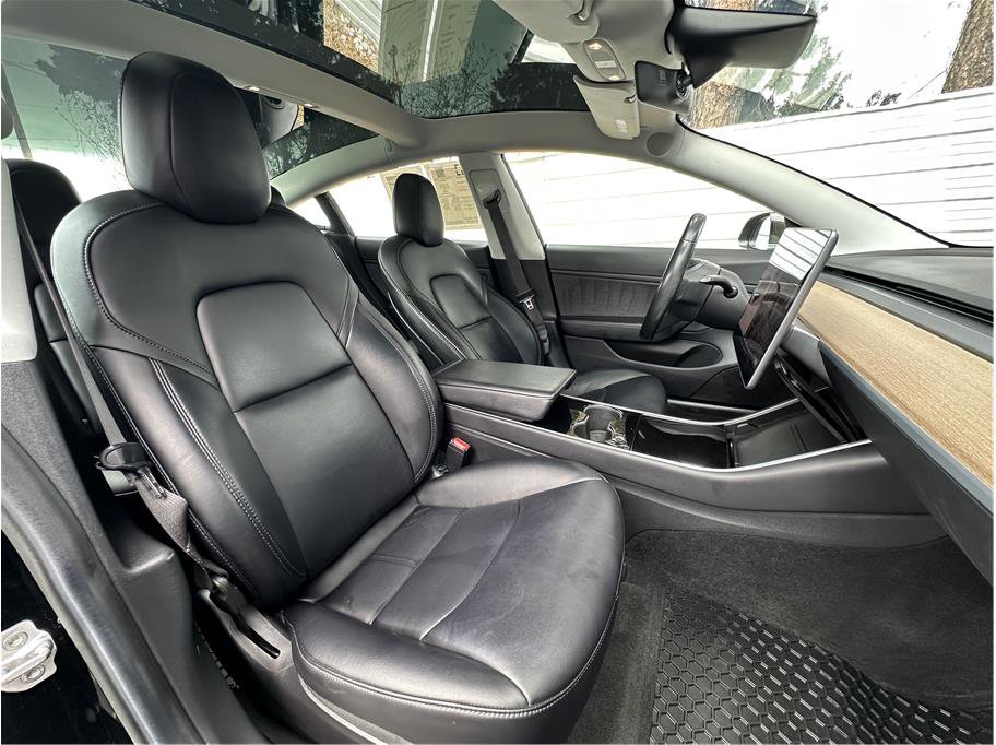 Used 2018 Tesla Model 3 Long Range image 15