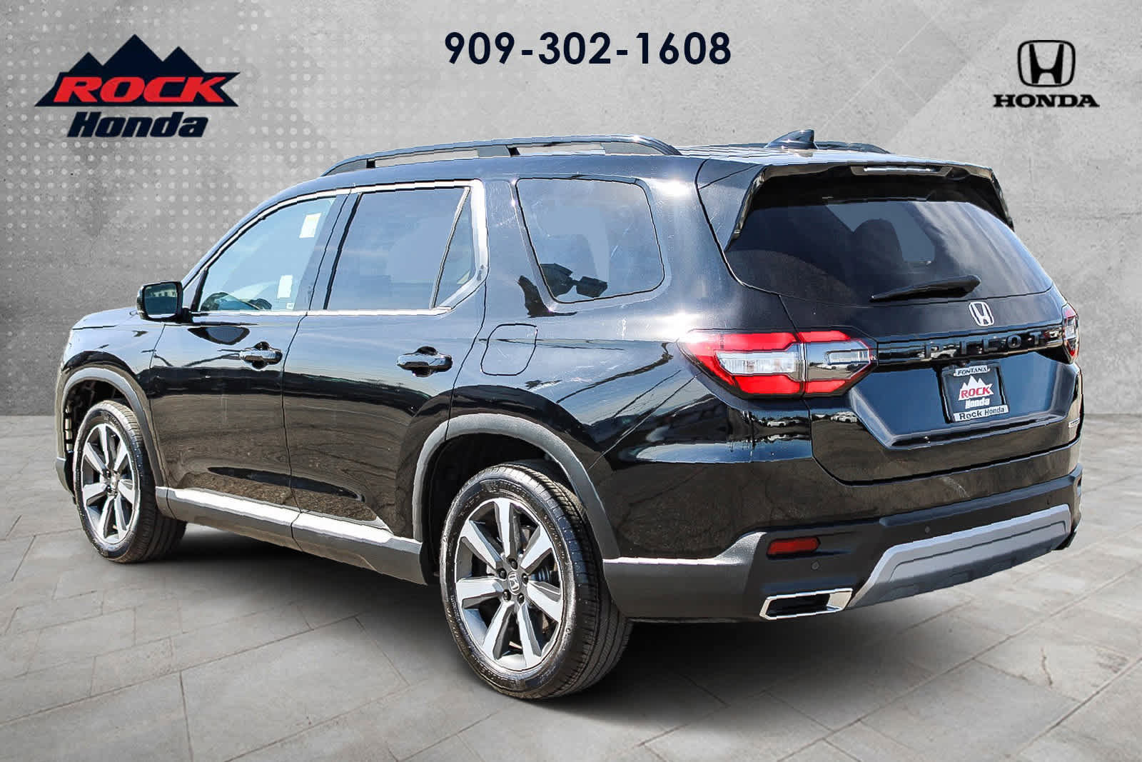 Certified 2025 Honda Pilot Touring image 6