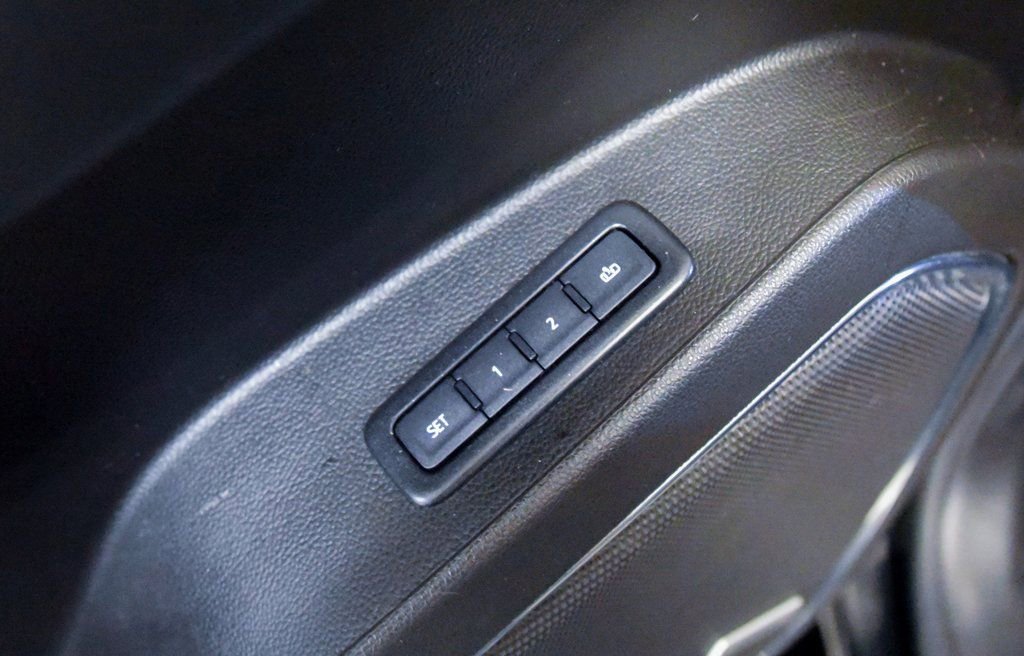 Used 2019 Chevrolet Suburban LT image 17