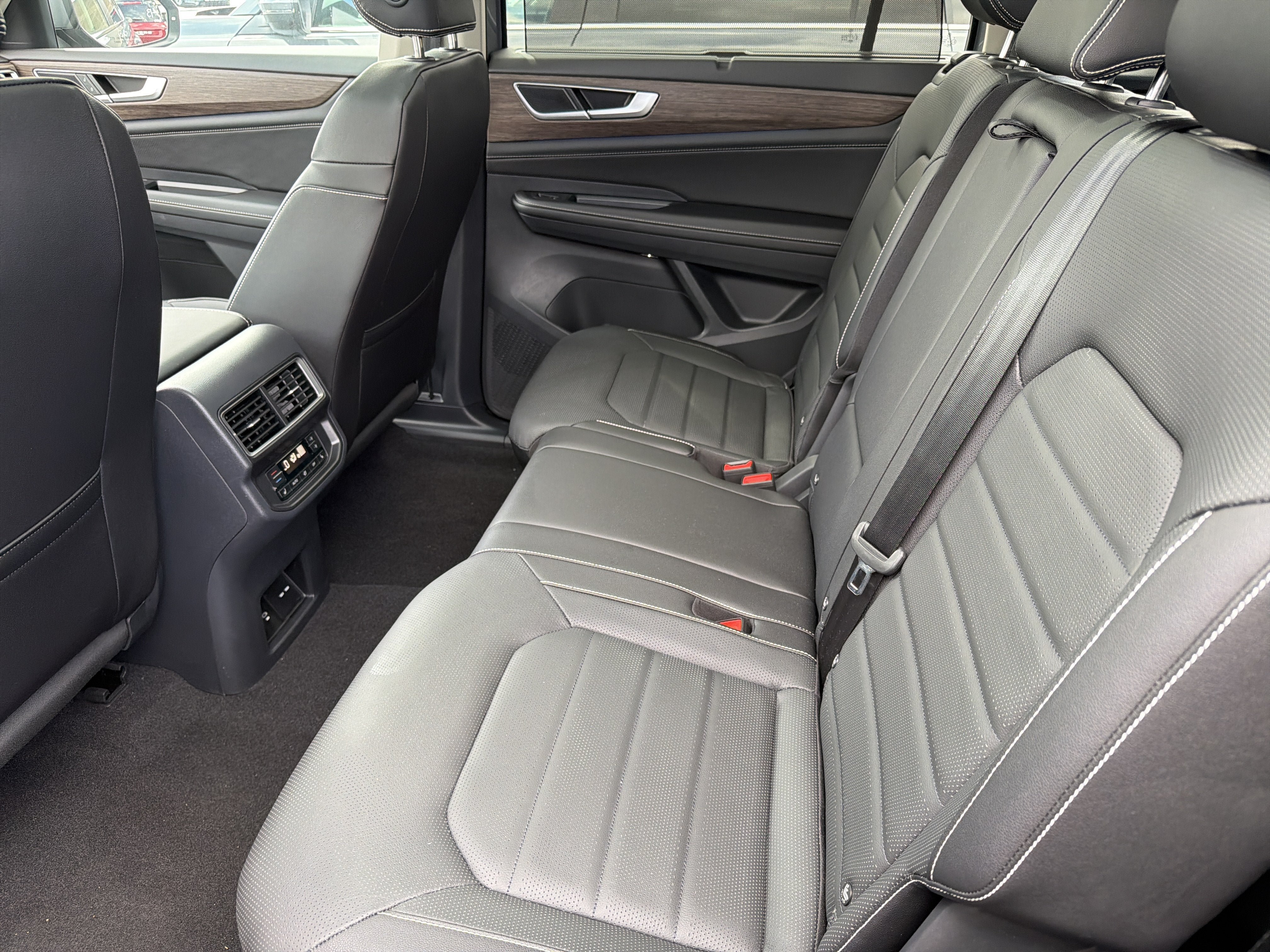 New 2026 Volkswagen Atlas SEL AWD/4WD image 23