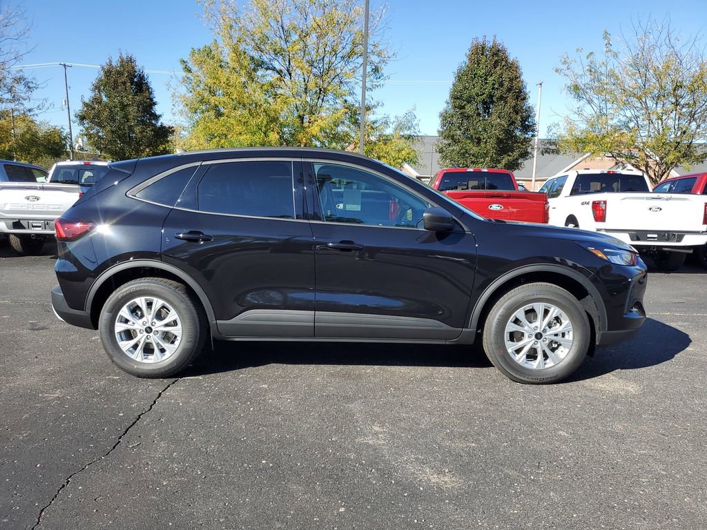 New 2026 Ford Escape Active w/ Active Premium Tech Pack image 35