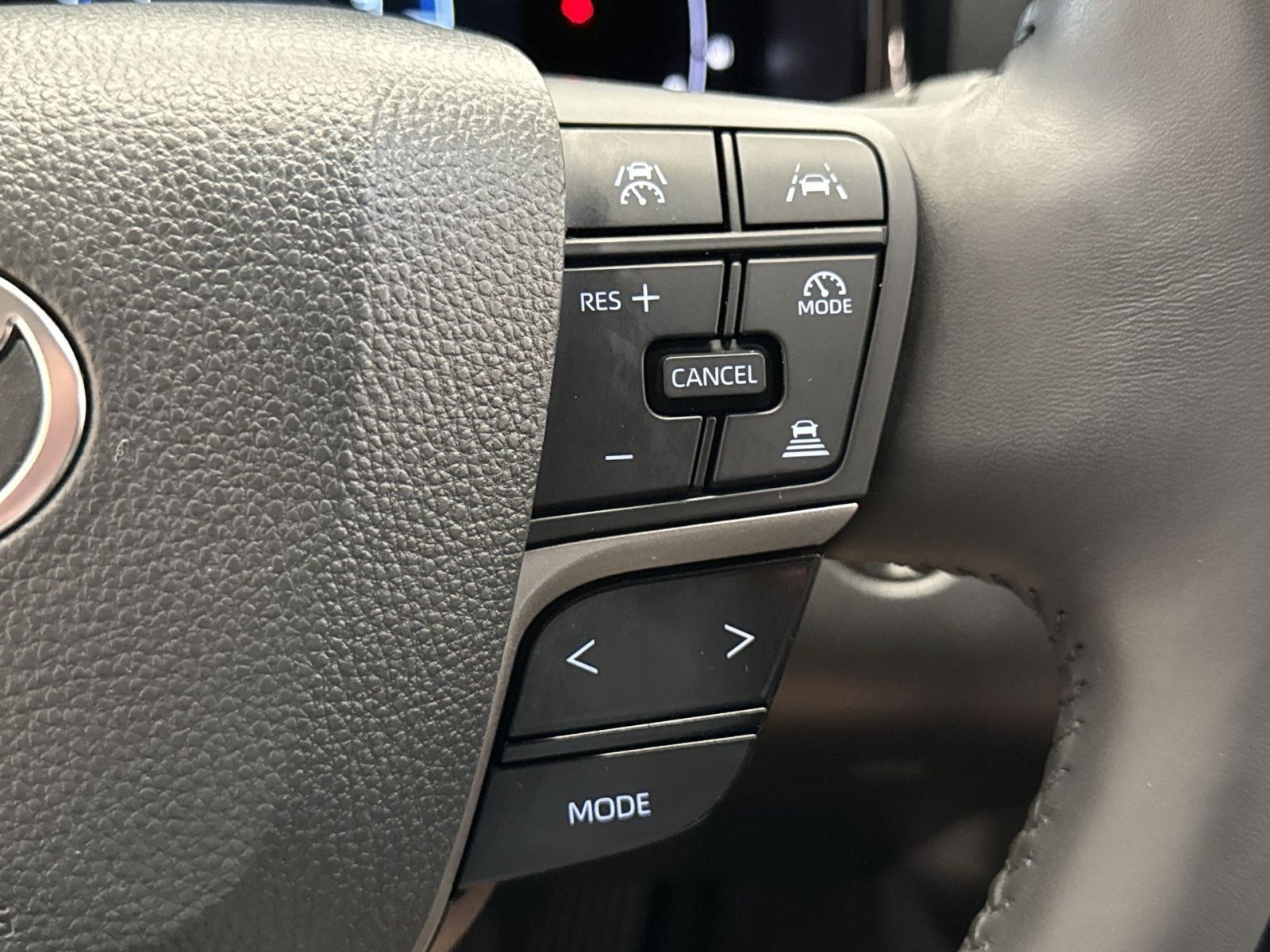 Used 2025 Toyota Camry LE w/ Convenience Package AWD/4WD image 35