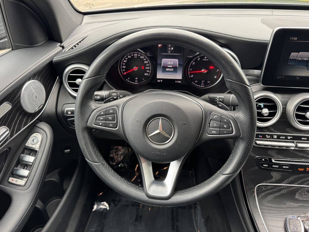 Used 2017 Mercedes-Benz GLC 300 4MATIC image 22