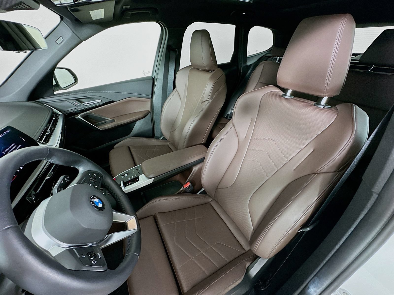 Used 2025 BMW X1 xDrive28i AWD/4WD image 33