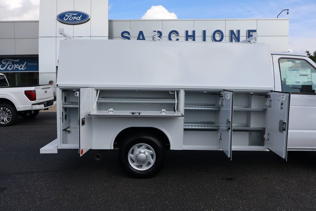 New 2026 Ford E-350 and Econoline 350 Super Duty w/ Power Equipment Group RWD image 5