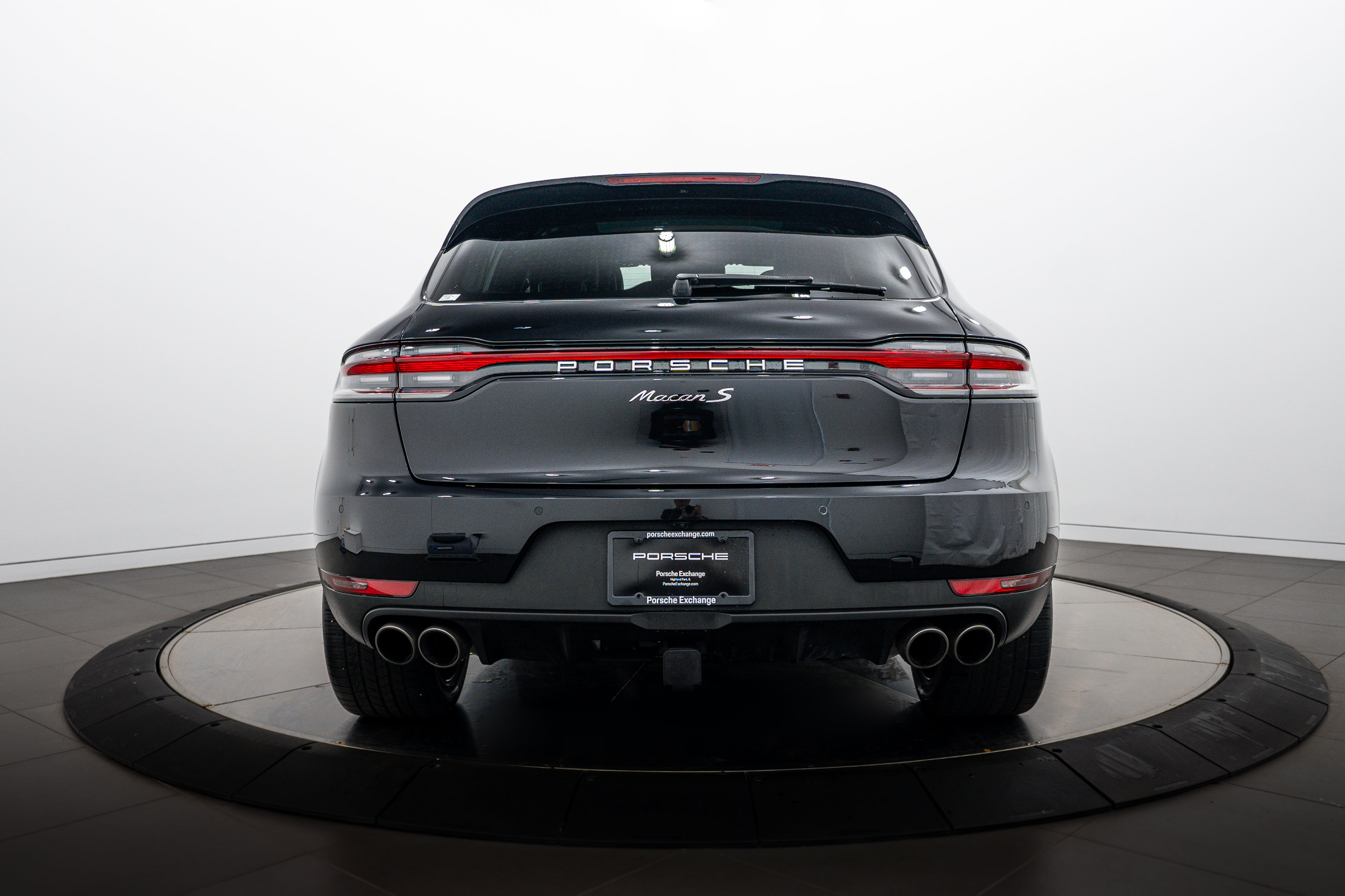 Certified 2021 Porsche Macan S AWD/4WD image 6