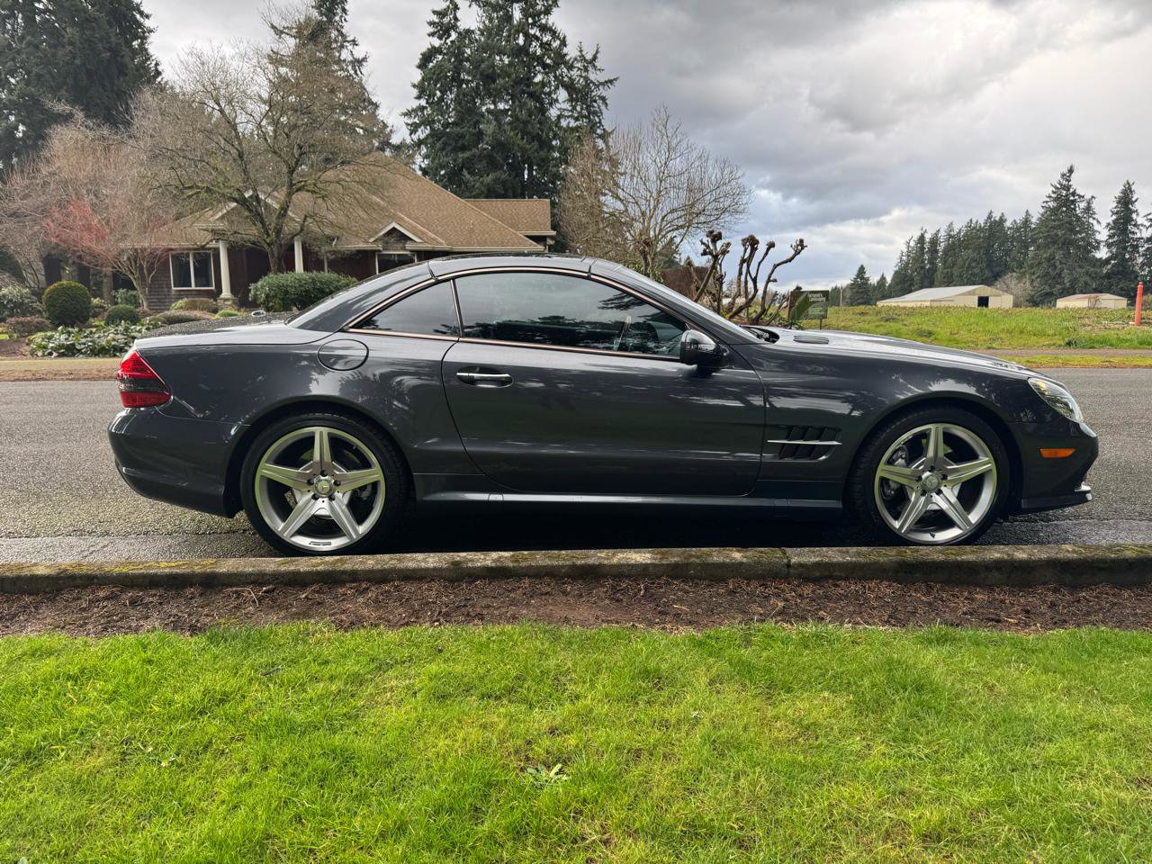 Used 2012 Mercedes-Benz SL 550 image 11