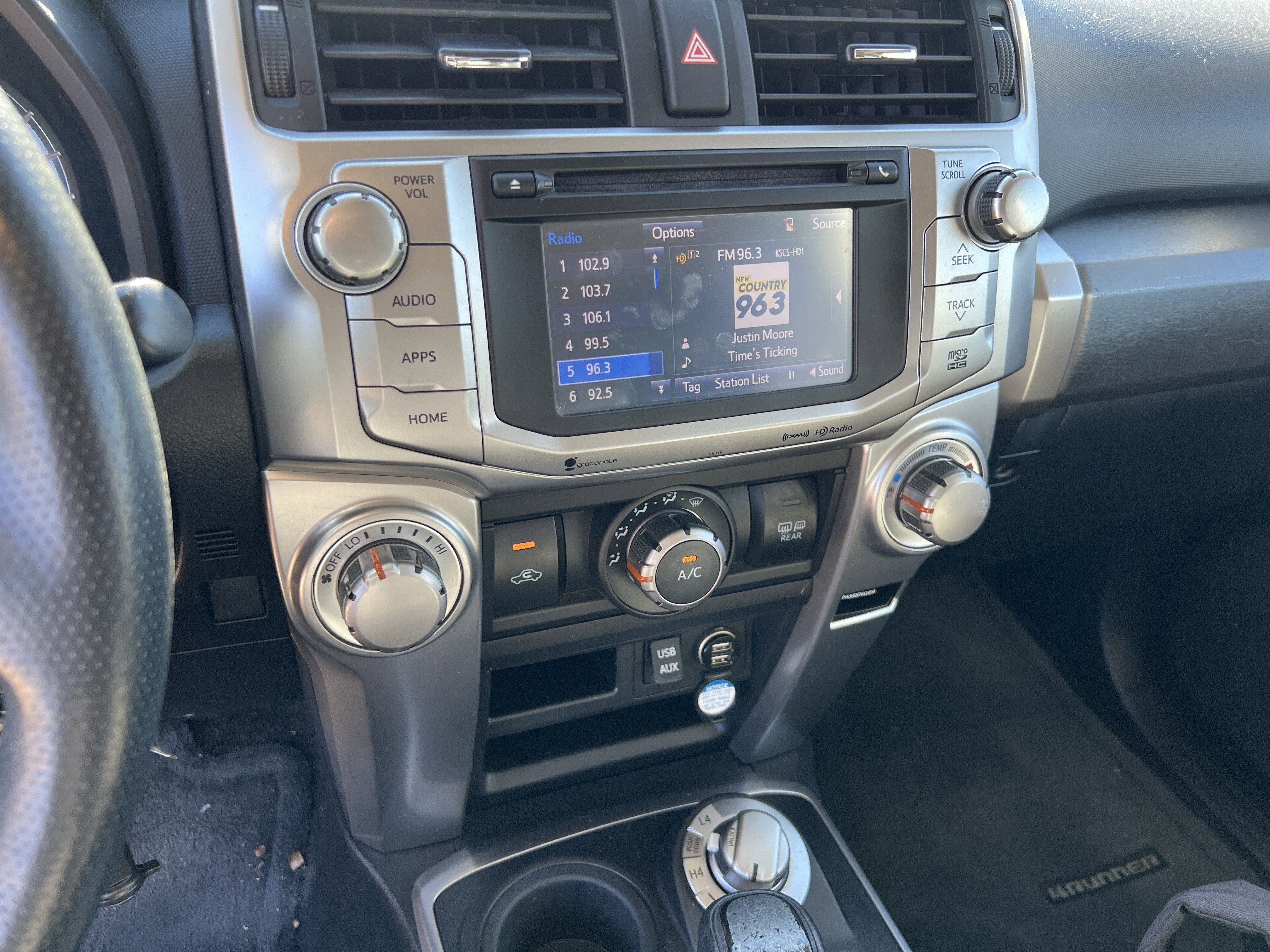 Used 2016 Toyota 4Runner SR5 Premium image 12