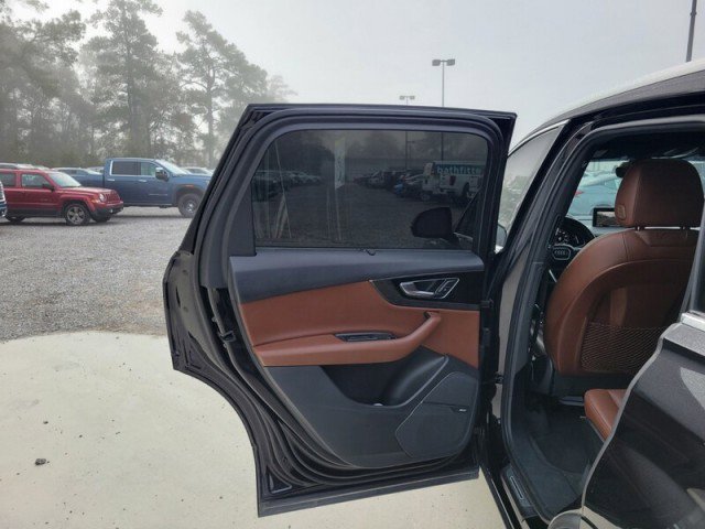 Used 2018 Audi Q7 3.0T Prestige w/ Prestige Package image 35