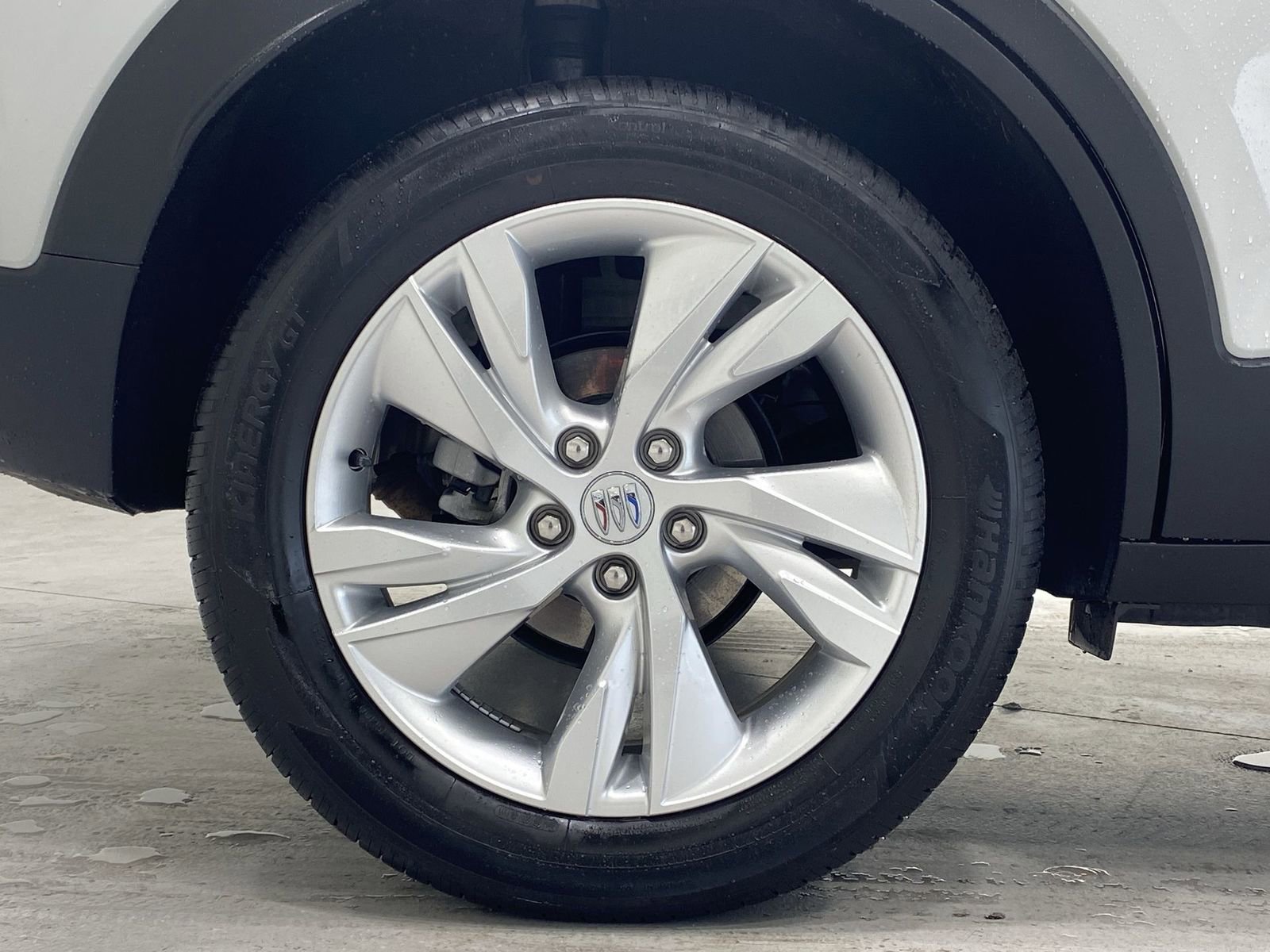Used 2025 Buick Encore GX Preferred AWD/4WD image 10