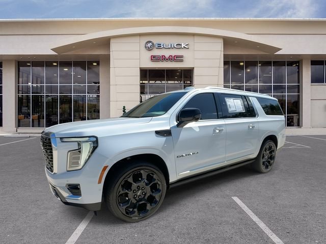 Certified 2026 GMC Yukon XL Denali w/ Denali Reserve Package AWD/4WD image 6