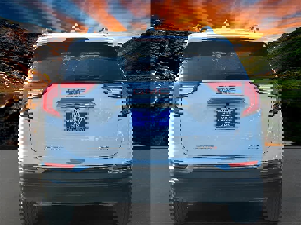 Used 2023 GMC Terrain AT4 image 5