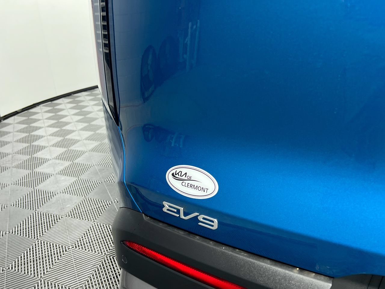 New 2026 Kia EV9 Wind AWD/4WD image 5