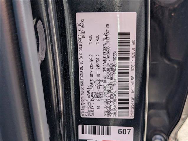 Certified 2025 Toyota Tacoma SR5 AWD/4WD image 30