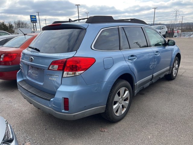 Used 2011 Subaru Outback 2.5i Limited image 3