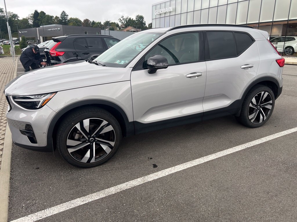 Certified 2023 Volvo XC40 B5 Ultimate w/ Climate Package AWD/4WD image 6