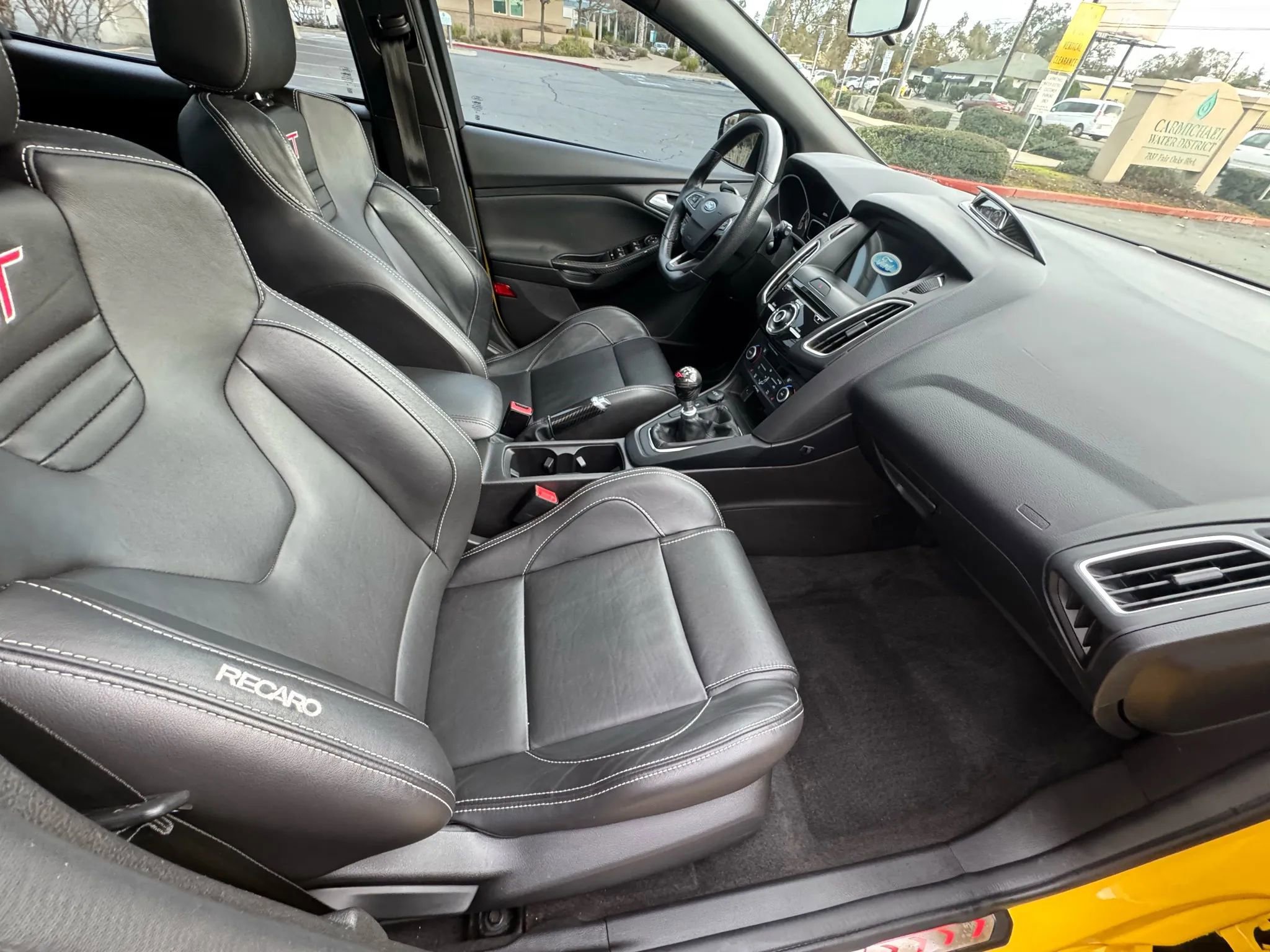 Used 2018 Ford Focus ST w/ Equipment Group 402A FWD image 13