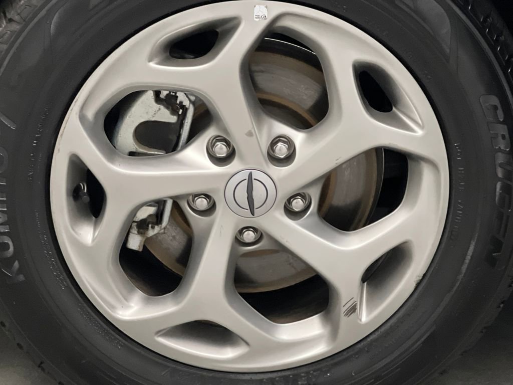 Used 2024 Chrysler Pacifica Limited image 79