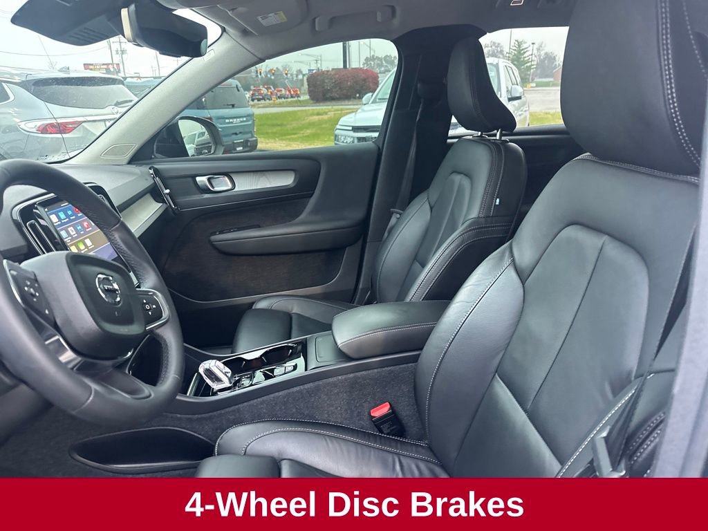 Used 2023 Volvo XC40 B5 Plus w/ Protection Package Premier image 16