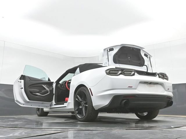 Used 2021 Chevrolet Camaro LT w/ RS Package image 47