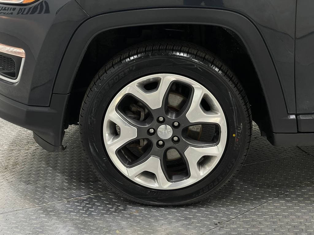 Used 2018 Jeep Compass Limited image 34