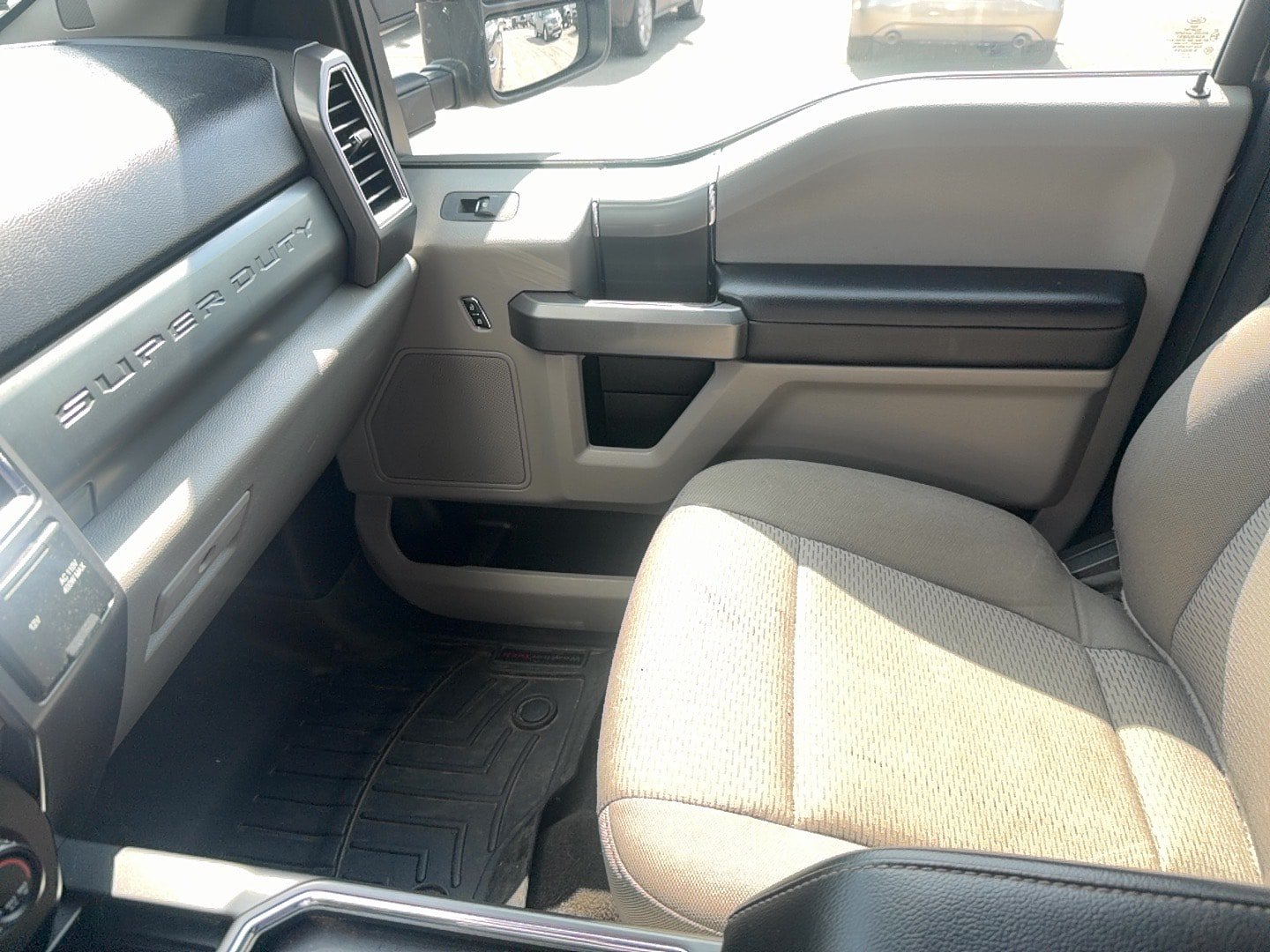 Used 2017 Ford F350 XLT AWD/4WD image 26