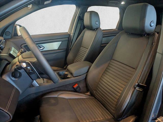 Used 2024 Land Rover Discovery Sport Dynamic SE image 15