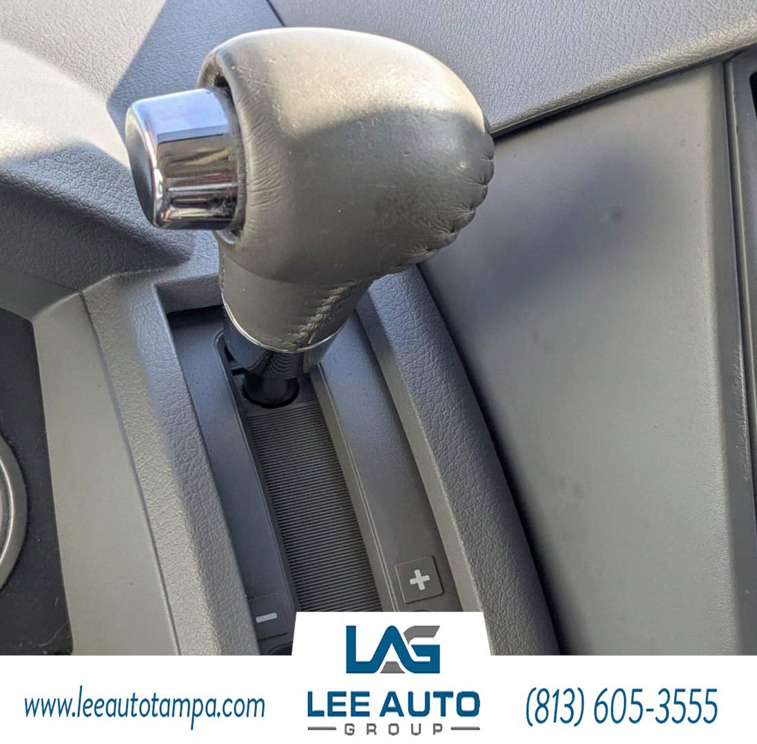 Used 2010 Chrysler Town & Country Touring image 18