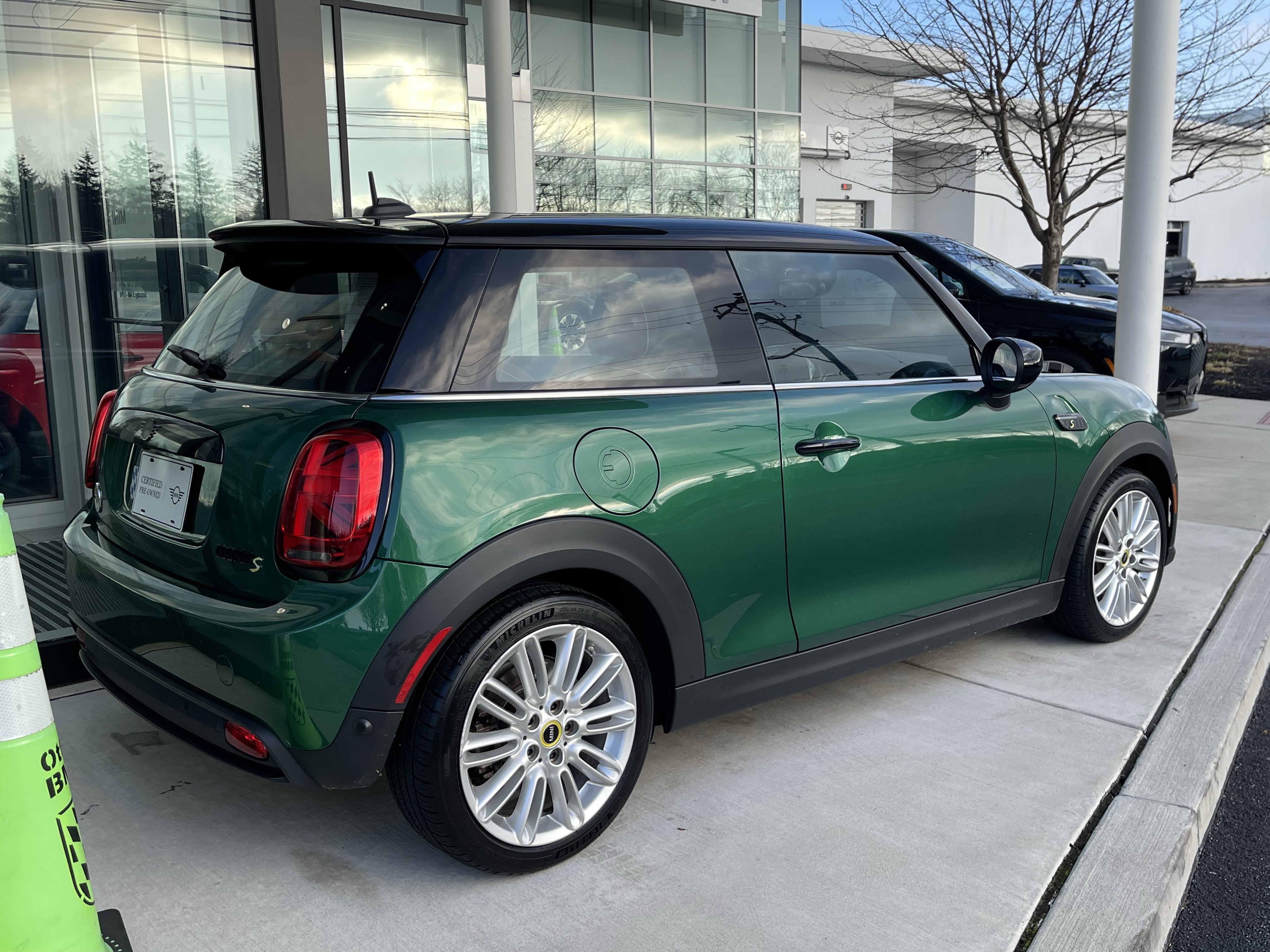 Used 2023 MINI Cooper SE image 5