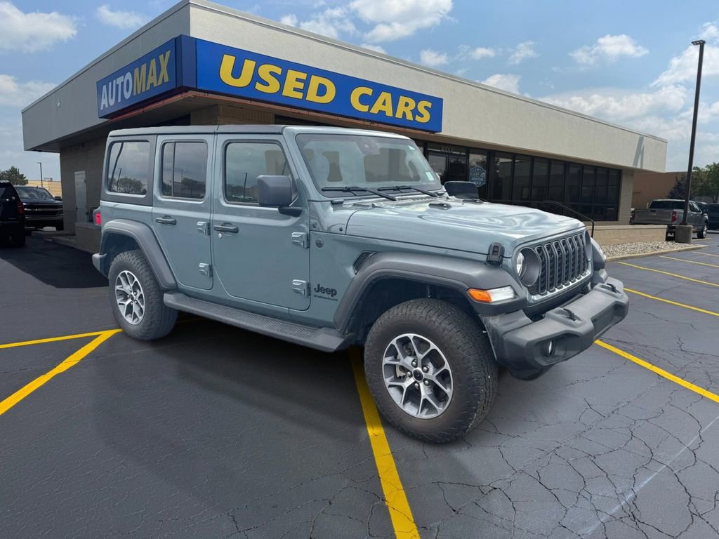 Used 2024 Jeep Wrangler Unlimited Sport AWD/4WD image 4